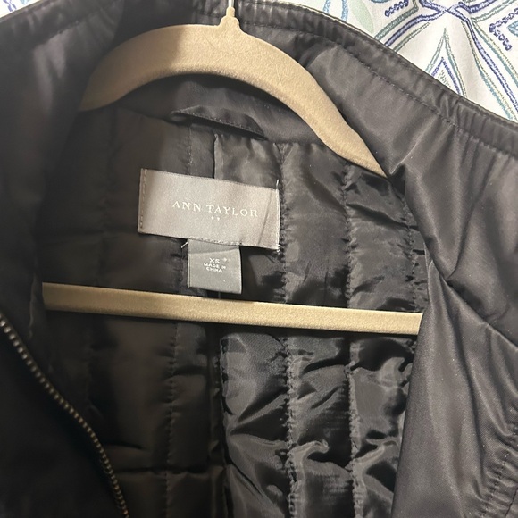 Ann Taylor Jackets & Blazers - Ann Taylor Sleek Black WeatherProof Jacket, Fully Lined w/Zipper Closure Pockets